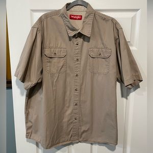 Men’s Wrangler button down size 2XL